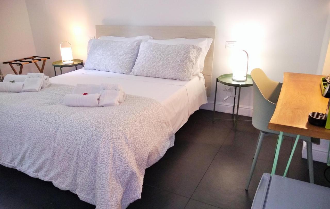Casa Italiano - Bestbnb Garbatella ローマ エクステリア 写真